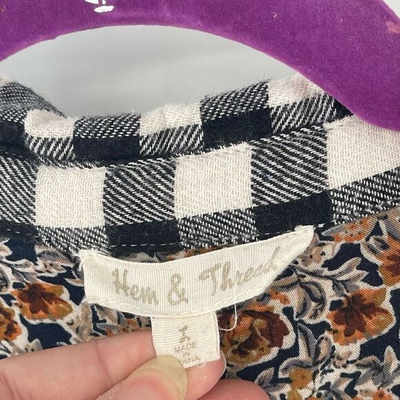 Hem & Thread flannel floral blouse button down shirt large EUC - Picture 4 of 10